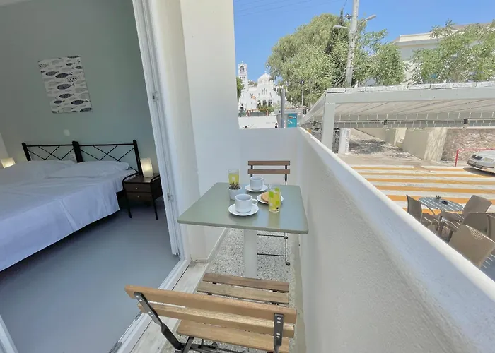 Sundreams Emporio (Santorini)