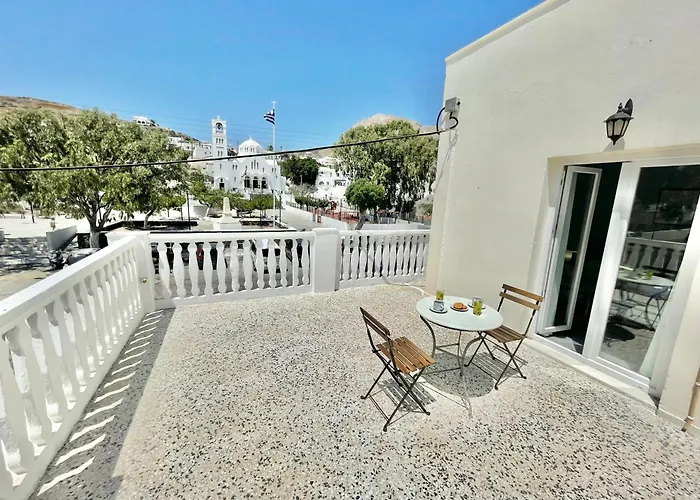 Sundreams Emporio (Santorini)