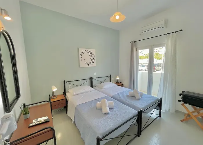 Sundreams Emporio (Santorini)